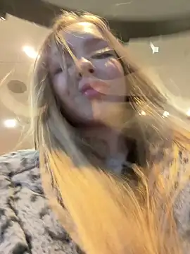 mur girl online show from 10, 12, 2024