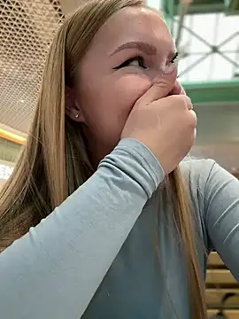 mur girl online show from 9, 1, 2025