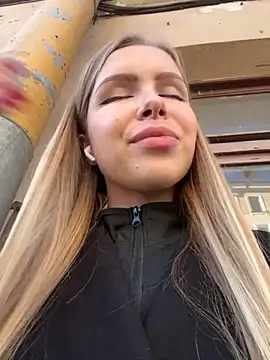 mur girl online show from 29, 9, 2025