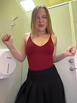 Snapshot of mur_girl chatting on 25, 4, 2026 mur girl online show from 25, 4, 2026