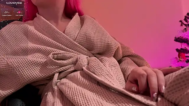 Snapshot of h2h0e chatting on 14, 12, 2025 h2h0e online show from 14, 12, 2025