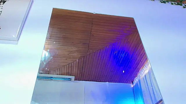 Naia x online show from 6, 11, 2025