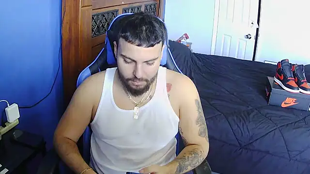 Snapshot of MasterKvn chatting on 12, 2, 2025 MasterKvn online show from 12, 2, 2025