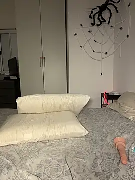 AgnesCampp online show from 5, 11, 2025