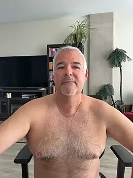Snapshot of aarosteev2 chatting on 8, 7, 2026 aarosteev2 online show from 8, 7, 2026