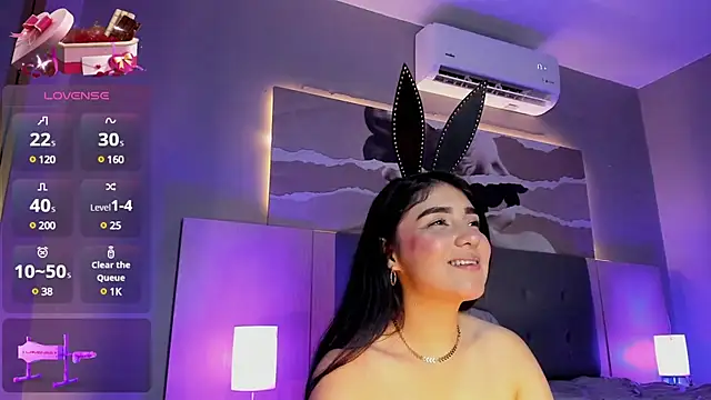 Snapshot of Belliinda_21 chatting on 22, 2, 2025 Belliinda 21 online show from 22, 2, 2025