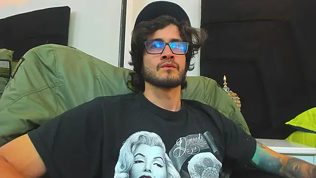 Loggan donnelly online show from 6, 1, 2025