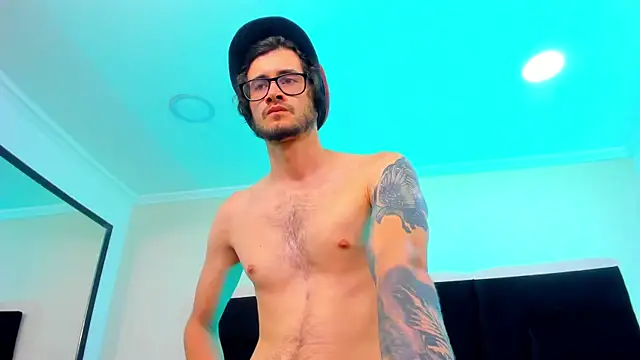 Loggan donnelly online show from 2, 2, 2025