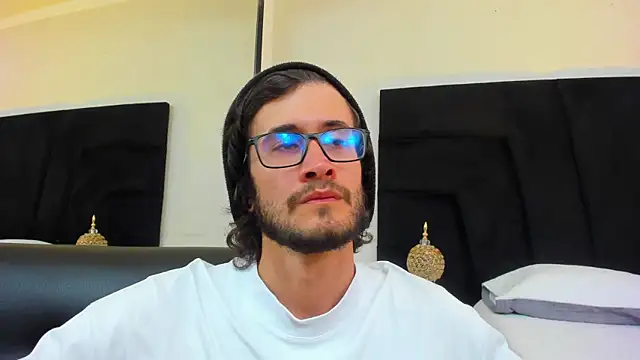 Loggan donnelly online show from 3, 3, 2025