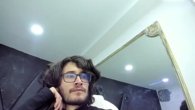 Loggan donnelly online show from 20, 3, 2025