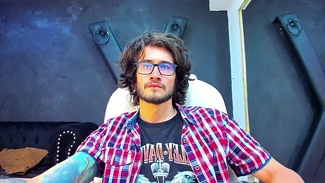 Loggan donnelly online show from 22, 3, 2025