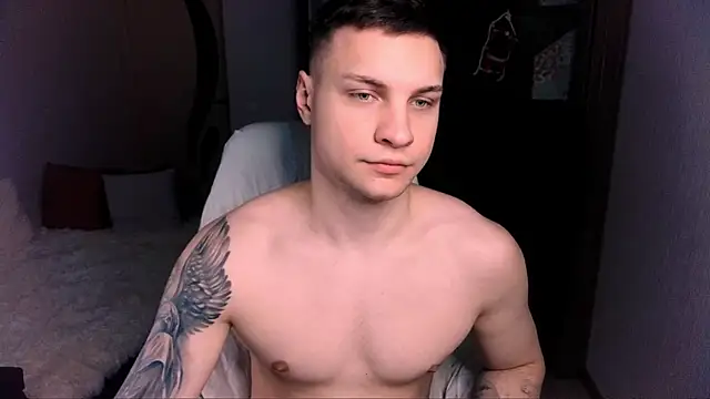 handsome guy01 online show from 28, 12, 2024