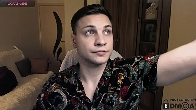 handsome guy01 online show from 6, 11, 2025