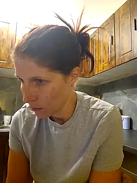 Snapshot of Lenchen_ chatting on 8, 6, 2026 Lenchen online show from 8, 6, 2026