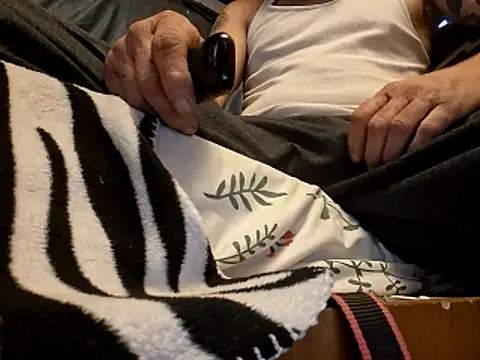 Snapshot of Cantufamily1979 chatting on 16, 1, 2026 Cantufamily1979 online show from 16, 1, 2026