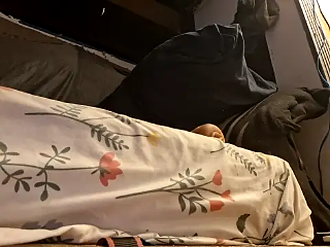 Snapshot of Cantufamily1979 chatting on 13, 2, 2026 Cantufamily1979 online show from 13, 2, 2026