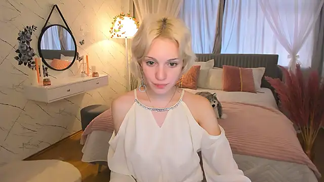 VelvetVixen155 online show from 6, 12, 2024