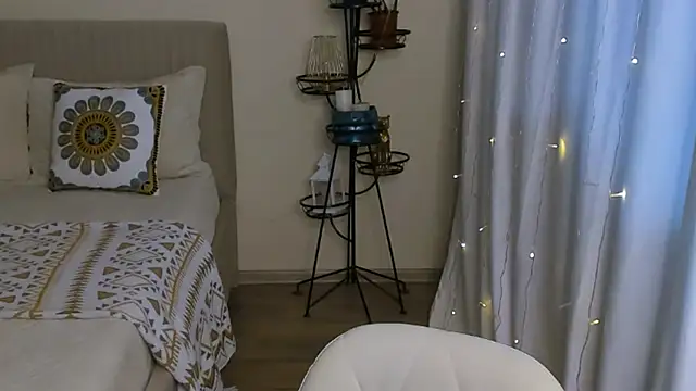 VelvetVixen155 online show from 31, 1, 2025