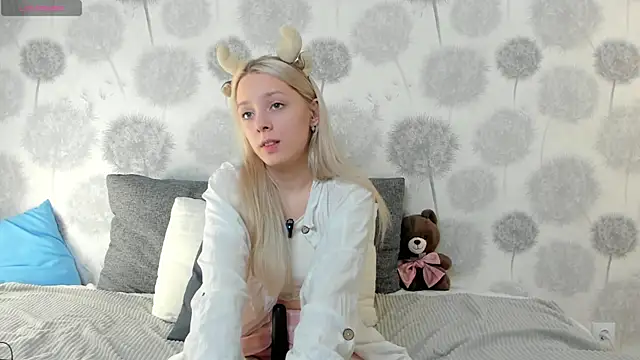 Snapshot of EngelFugler chatting on 30, 1, 2025 EngelFugler online show from 30, 1, 2025