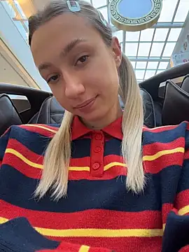 Snapshot of Lia__Love chatting on 20, 10, 2025 Lia Love online show from 20, 10, 2025