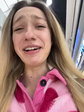 Lia  Love online show from 24, 10, 2025