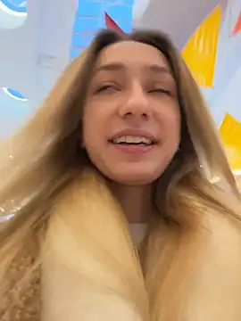 Lia  Love online show from 27, 11, 2025