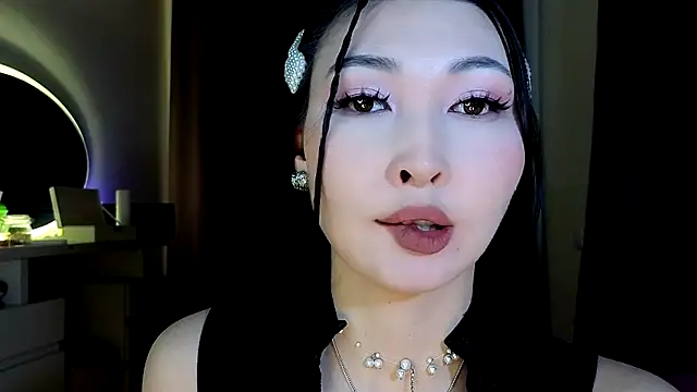 Snapshot of honey_yani chatting on 4, 4, 2026 honey yani online show from 4, 4, 2026