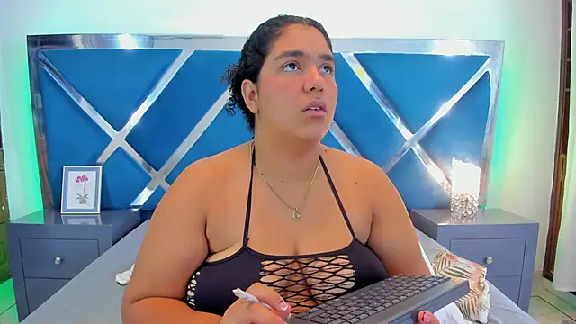 Tiffanymiller00 online show from 27, 10, 2025