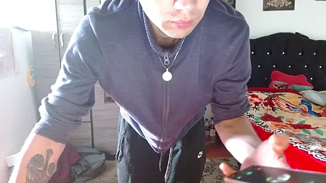 Snapshot of samael1107 chatting on 30, 10, 2025 samael1107 online show from 30, 10, 2025