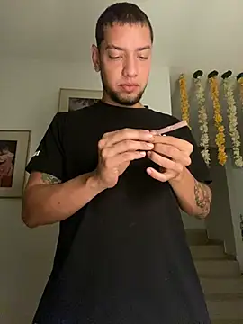 Snapshot of MrSoulMommy chatting on 28, 12, 2024 MrSoulMommy online show from 28, 12, 2024