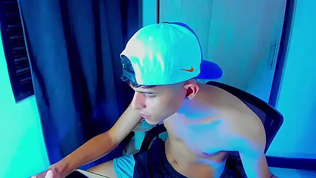 LiamGadiell online show from 7, 3, 2025