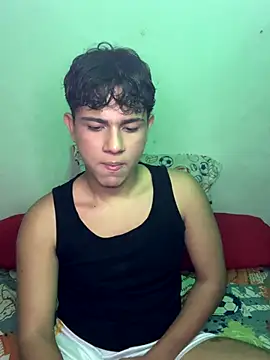 Snapshot of neit04 chatting on 10, 10, 2025 neit04 online show from 10, 10, 2025