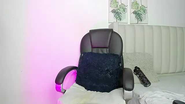 Snapshot of Kala_Alia chatting on 19, 9, 2025 Kala Alia online show from 19, 9, 2025