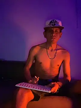 Snapshot of oiram27 chatting on 27, 2, 2026 oiram27 online show from 27, 2, 2026