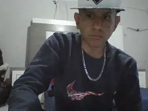 Snapshot of oiram27 chatting on 9, 3, 2026 oiram27 online show from 9, 3, 2026