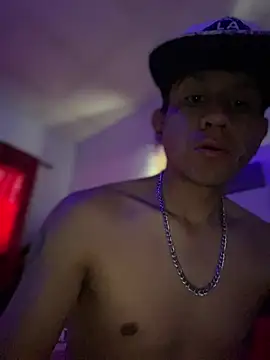 Snapshot of oiram27 chatting on 17, 4, 2026 oiram27 online show from 17, 4, 2026