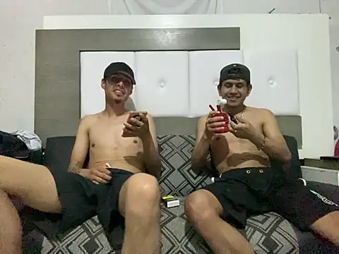 Snapshot of oiram27 chatting on 25, 5, 2026 oiram27 online show from 25, 5, 2026