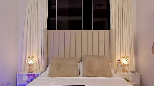 Snapshot of Aliison_Smith chatting on 11, 4, 2026 Aliison Smith online show from 11, 4, 2026