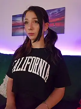 AveryWillow online show from 18, 9, 2025