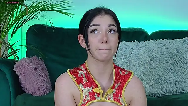 AveryWillow online show from 15, 10, 2025