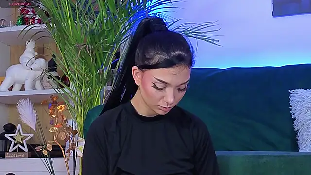 AveryWillow online show from 5, 12, 2025