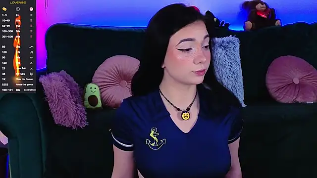 AveryWillow online show from 5, 4, 2026