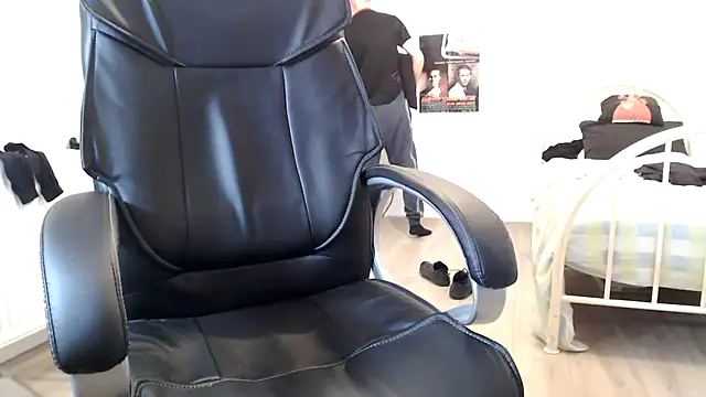 Snapshot of SteveStiffbone chatting on 4, 1, 2025 SteveStiffbone online show from 4, 1, 2025
