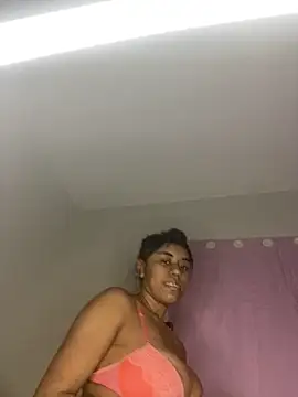 Snapshot of India_grelo_grande chatting on 19, 10, 2025 India grelo grande online show from 19, 10, 2025