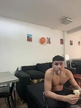 Snapshot of LCarreraa chatting on 28, 4, 2026 LCarreraa online show from 28, 4, 2026