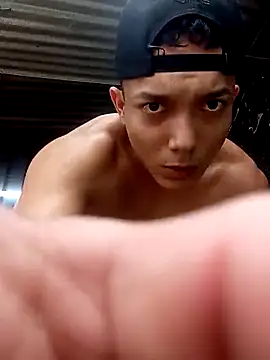 Snapshot of tayson_ chatting on 11, 10, 2025 tayson online show from 11, 10, 2025