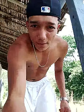 Snapshot of tayson_ chatting on 22, 6, 2026 tayson online show from 22, 6, 2026