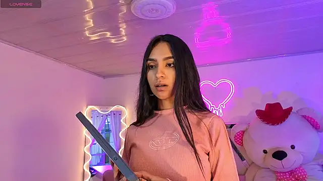 Jazmin tay online show from 2, 10, 2025