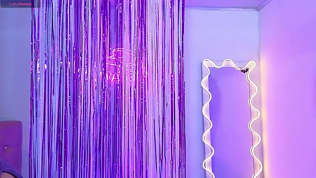 Jazmin tay online show from 27, 11, 2025