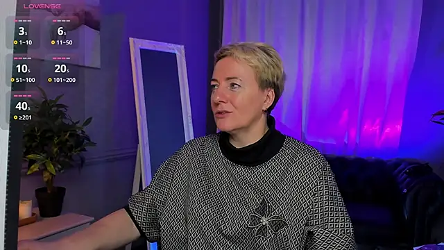 Nika Smit online show from 9, 11, 2025